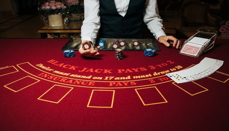 Hvorfor er blackjack populært?